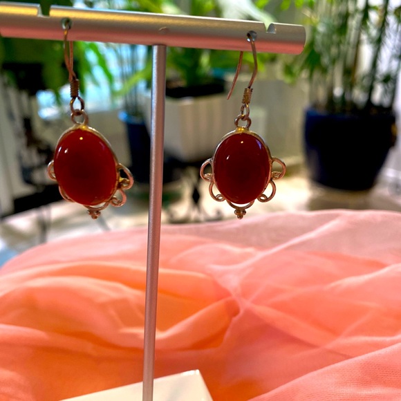 CLASSIC CARNELIAN DROP EARRINGS - Picture 2 of 6